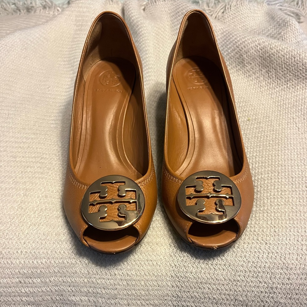 Tory Burch Tan Peep Toe Wedge, Size 10